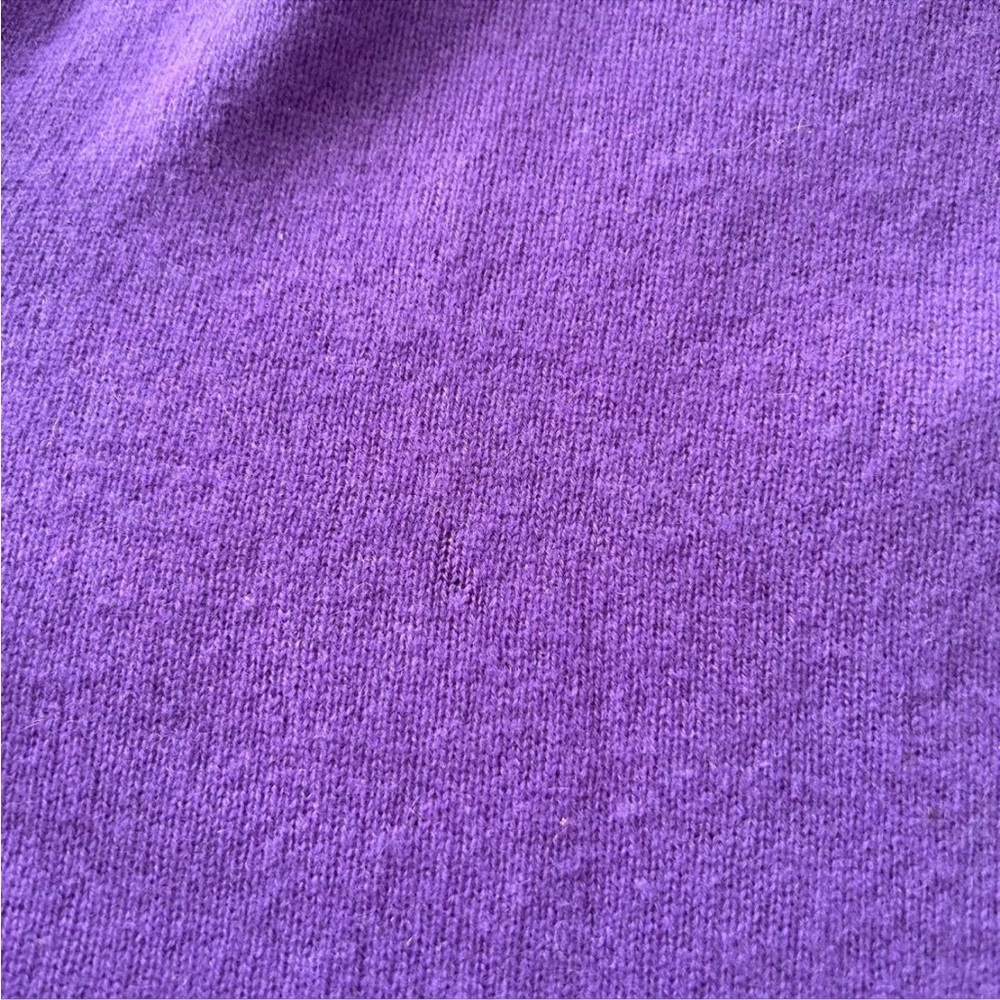 Vintage Lord & Taylor 100% Cashmere Turtle Neck in Purple size Large. - Picture 7 of 7